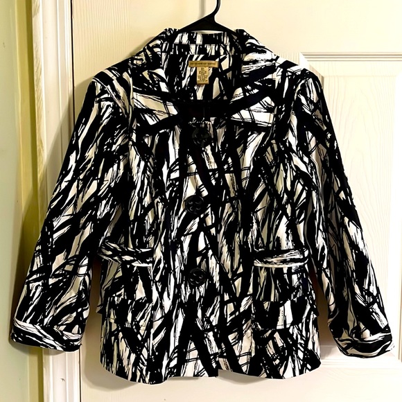e-col-o-gie Jackets & Blazers - e-col-o-gie fully lined jacket for women. Size L ( buttons are loose)